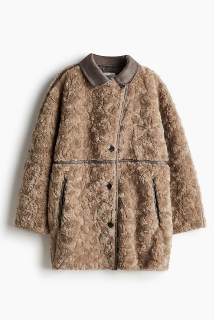 Huňatý kabát, H&M, 1 459 Kč
