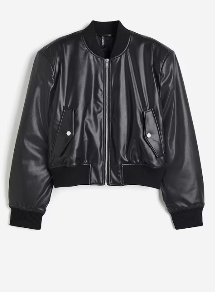 Bomber s ramenními vycpávkami a povrchovou vrstvou, H&M, 429 Kč
