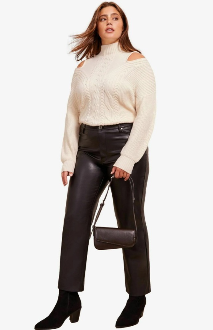 Plus Size rolák s copánkovým vzorem a průstřihy, Friends Like These, 651 Kč
