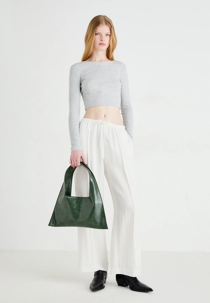 Kalhoty, Gina Tricot, 1200 Kč
Kalhoty, Gina Tricot, 1200 Kč