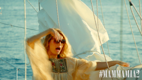 10 nejlepších scén z pokračování filmu Mamma Mia! 10 nejlepších scén z pokračování filmu Mamma Mia!