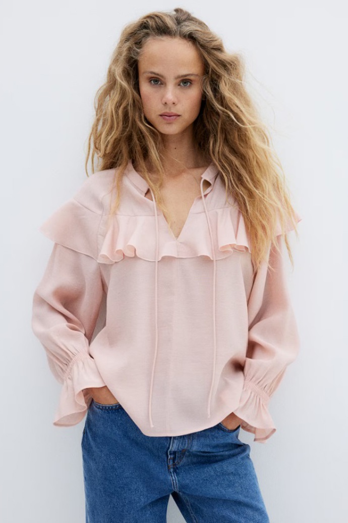 Boho halenka s volánky, H&M, 359 Kč
