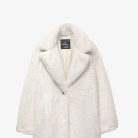 Bílý kožich z umělé kožešiny, PULL&BEAR, 1 199 Kč
Bílý kožich z umělé kožešiny, PULL&BEAR, 1 199 Kč
