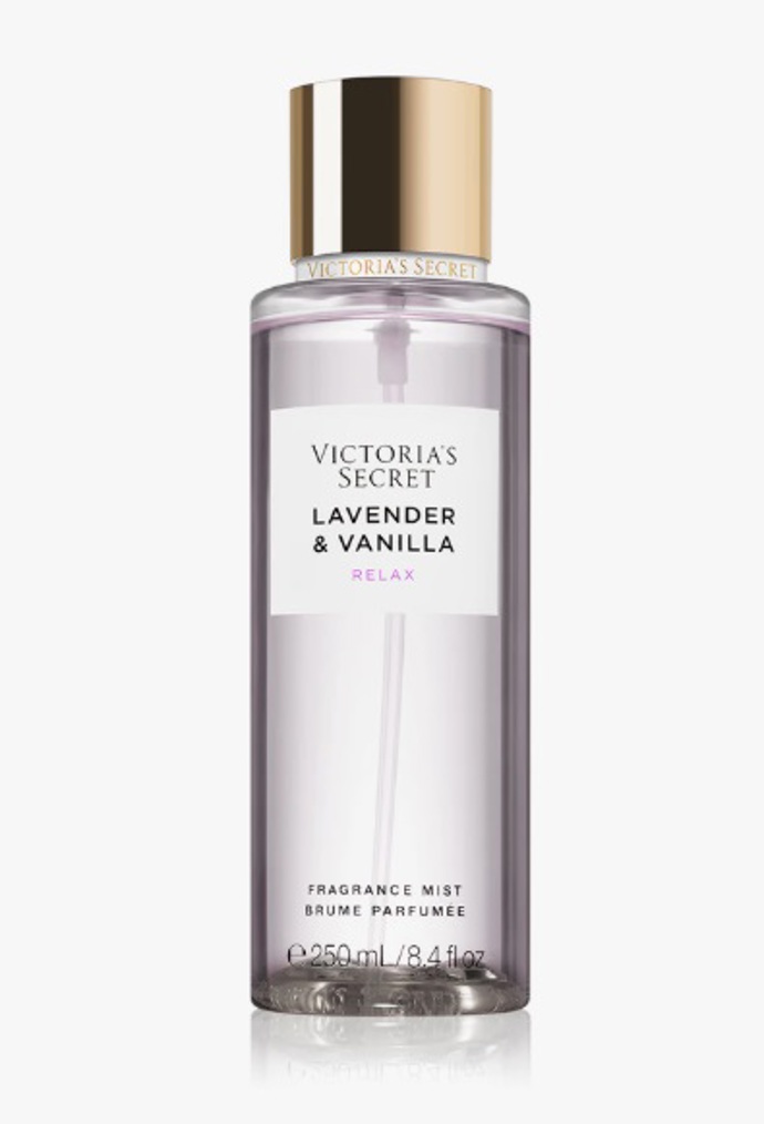 Tělový sprej pro ženy s levandulí, Victoria's Secret, 476 Kč
