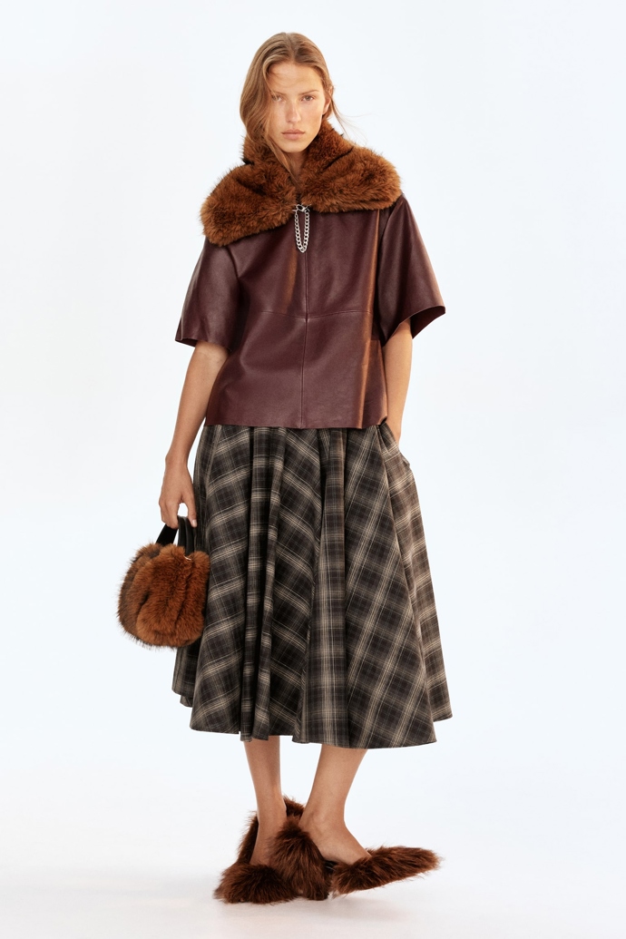 H&M, 619 Kč
