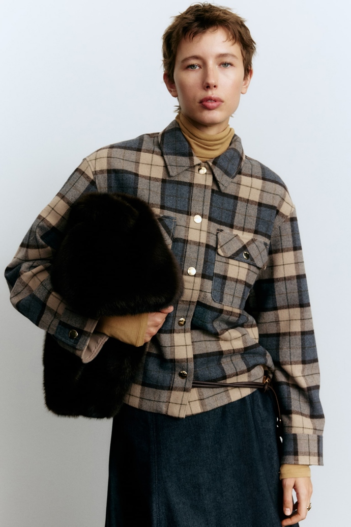 H&M, 979 Kč
