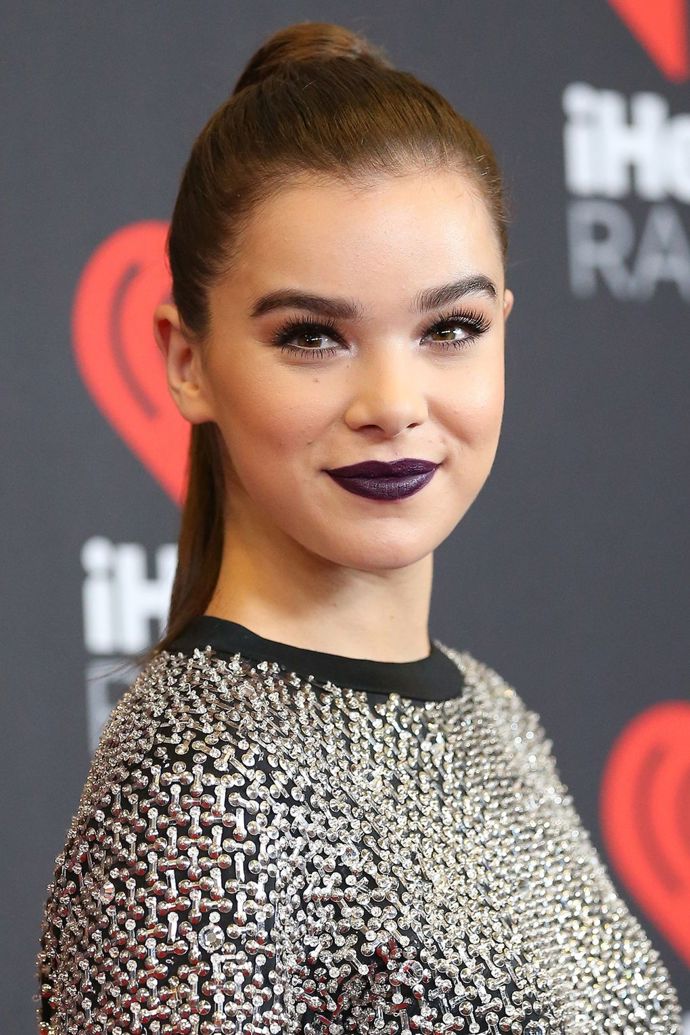 Americká herečka a modelka Hailee Steinfeld umí culíky lépe, než kdokoli jiný
