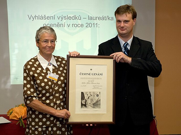 V roce 2001 se stala první ženou v čele Akademie věd České republiky. Její vedení přineslo otevřenější a modernější přístup k vědecké komunitě.
