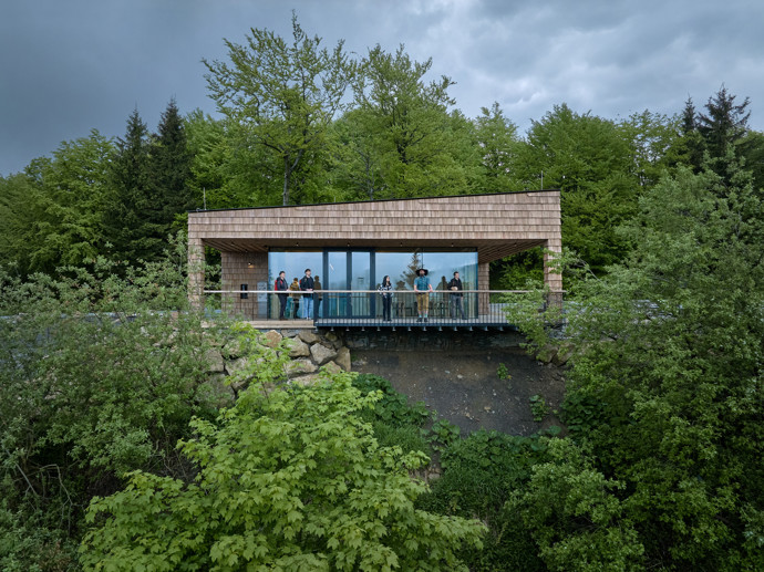 Nová brána do Pusteven: Revoluční projekt, unikátní architektura a dechberoucí výhledy
Nová brána do Pusteven: Revoluční projekt, unikátní architektura a dechberoucí výhledy