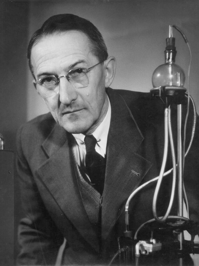 Jaroslav Heyrovský je nositelem Nobelovy ceny
Jaroslav Heyrovský je nositelem Nobelovy ceny