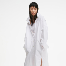 Oversize košilové šaty, H&M, 2199 Kč
