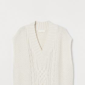 H&M, 749 Kč
