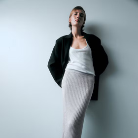 H&M 839 Kč
H&M 839 Kč