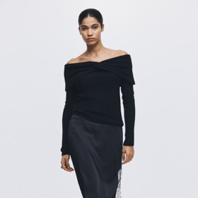 Svetr, H&M, 479 Kč
