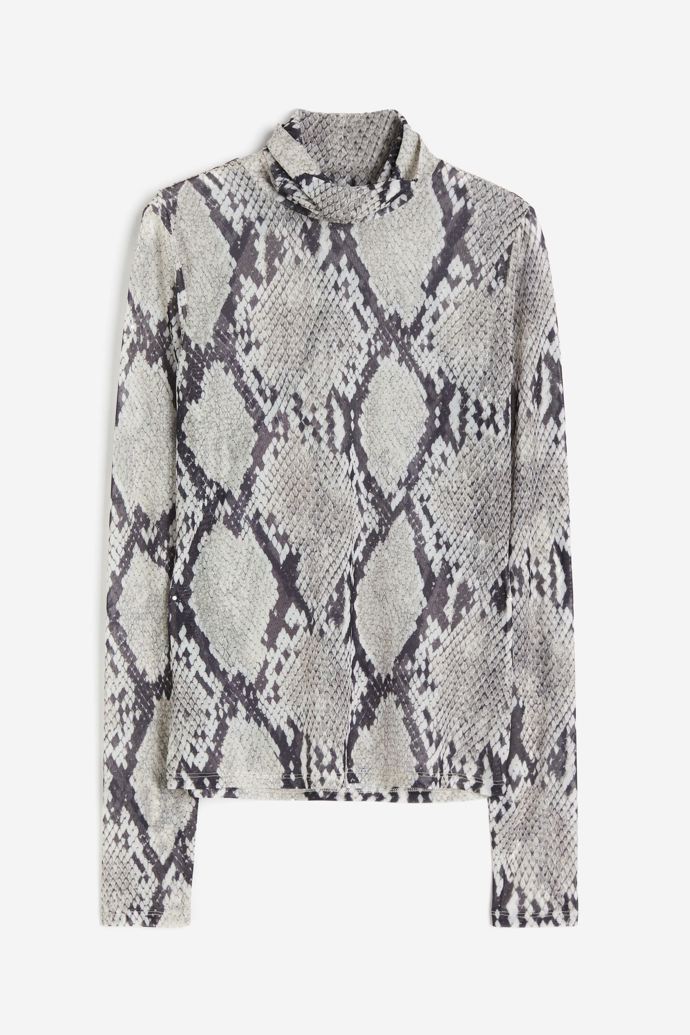 Top s roláčkem, H&M, 89 Kč
