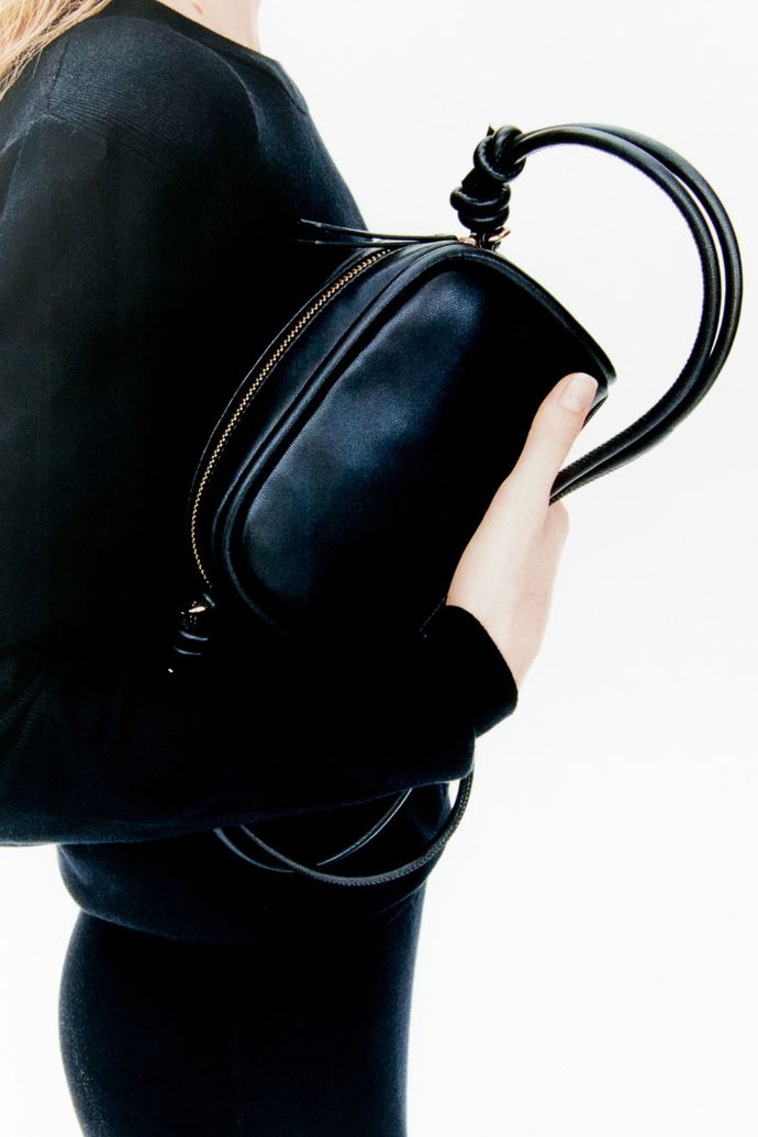 Kabelka crossbody, H&M, 479 Kč
