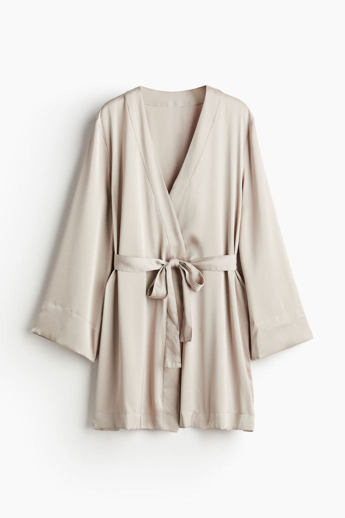 Saténový župan, H&M, 499 Kč
