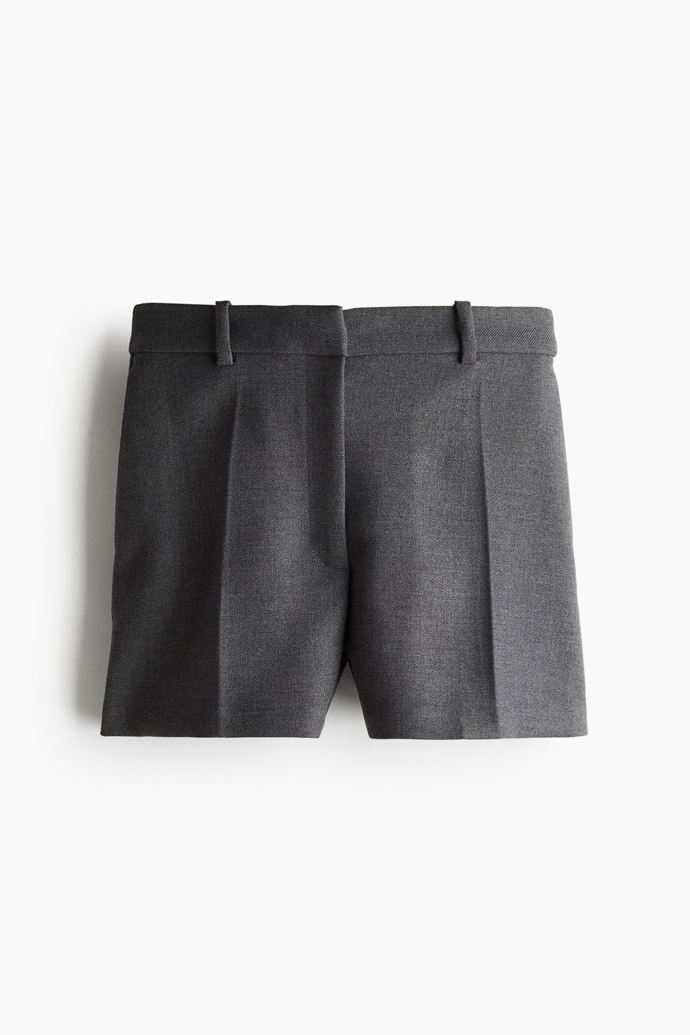 Elegantní šortky, H&M, 599 Kč
