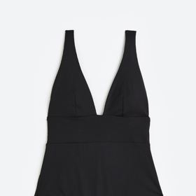 Stahovací plavky H&M, okolo 500 Kč
Stahovací plavky H&M, okolo 500 Kč