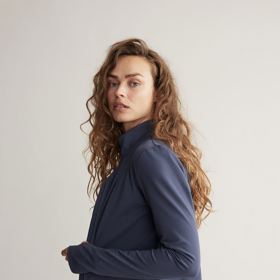 Sportovní bunda na zip z materiálu SoftMove™, H&M, 719 Kč
Sportovní bunda na zip z materiálu SoftMove™, H&M, 719 Kč