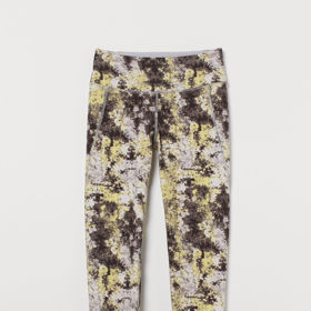 Legíny Shaping Waist, H&M, 599 Kč
Legíny Shaping Waist, H&M, 599 Kč
