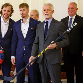 Se zlatými hokejisty si měl prezident hodně co povídat
Se zlatými hokejisty si měl prezident hodně co povídat