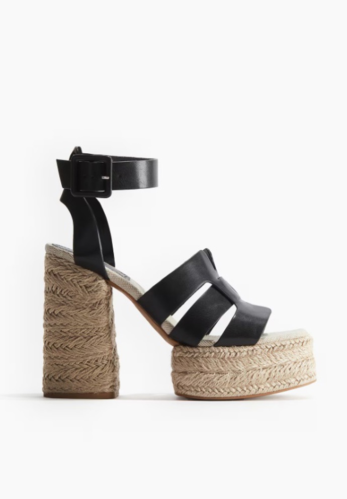 Espadrilky na platformě s podpatkem, H&M, 1 199 Kč
