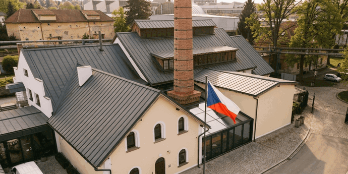 Vztah k industriálním stavbám se v posledních letech zásadně proměnil. Tam, kde dříve převládala snaha bourat a stavět od základů, dnes přichází respekt k původní architektuře. 
