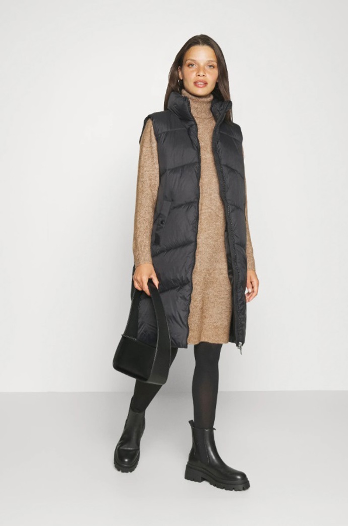 Prošívaná vesta, Vero Moda, 842 Kč
