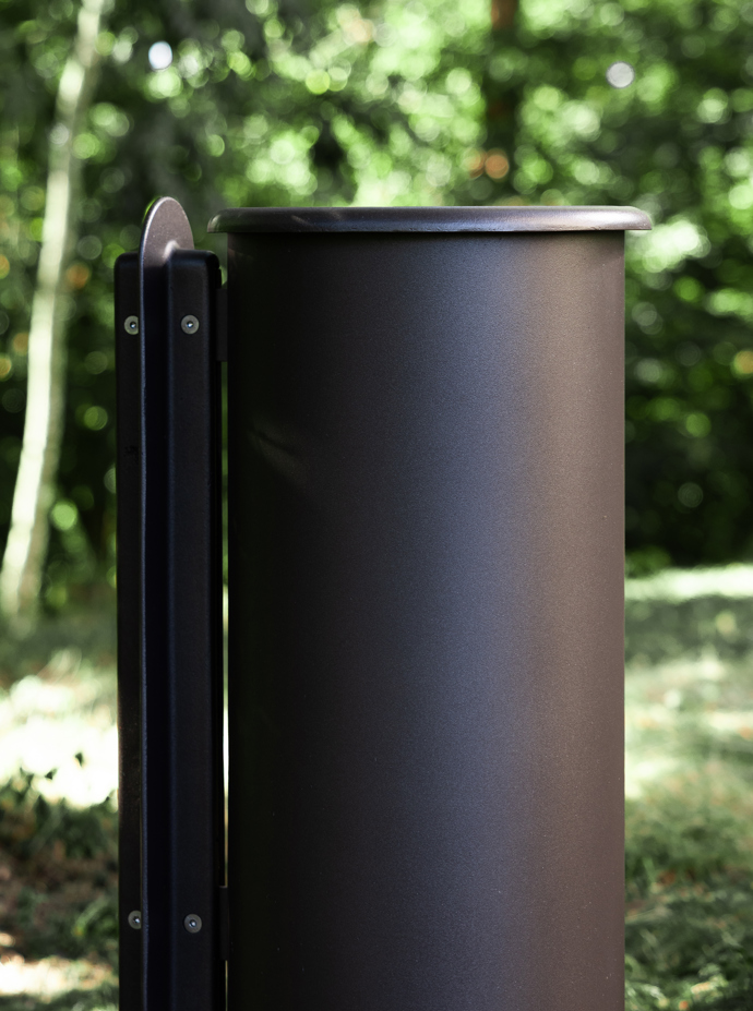 Designérské studio JanskyDundera ve spolupráci s platformou Netoliko zde vytvořilo citlivou instalaci, která umocňuje jedinečný genius loci místa a zároveň nabízí pohodlí návštěvníkům. 

