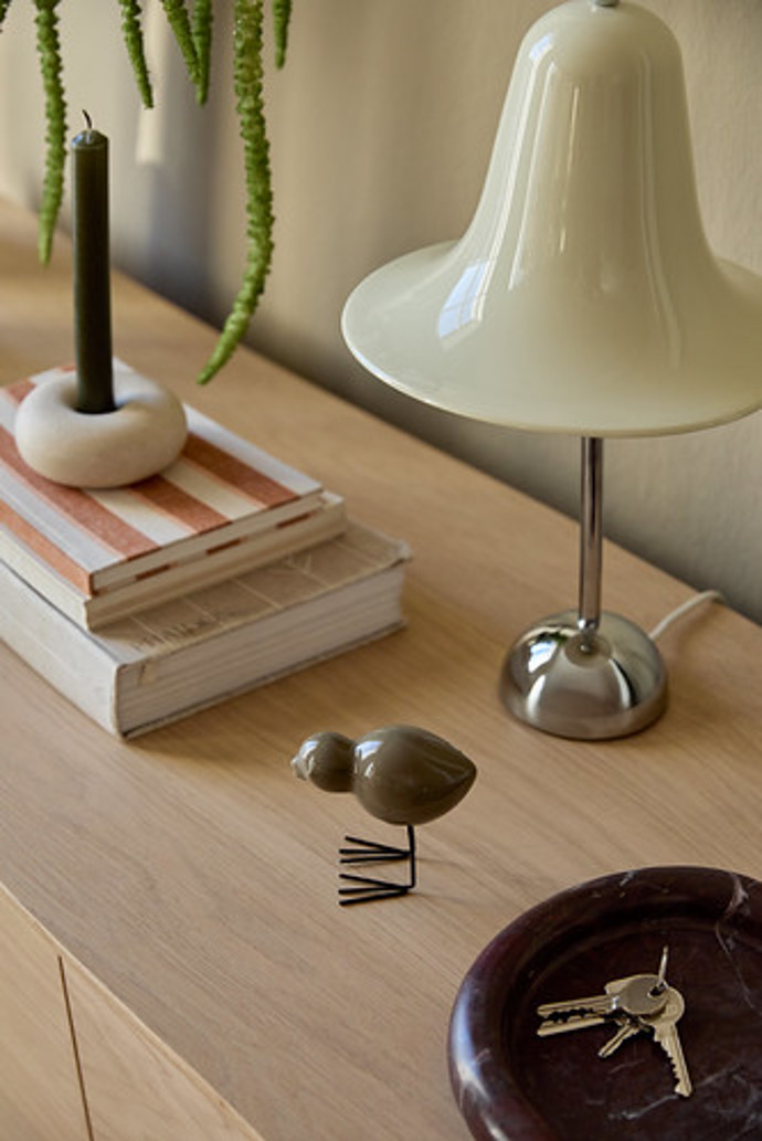Malá stolní lampa Pantop, Design Verner Panton, 6 134 Kč

