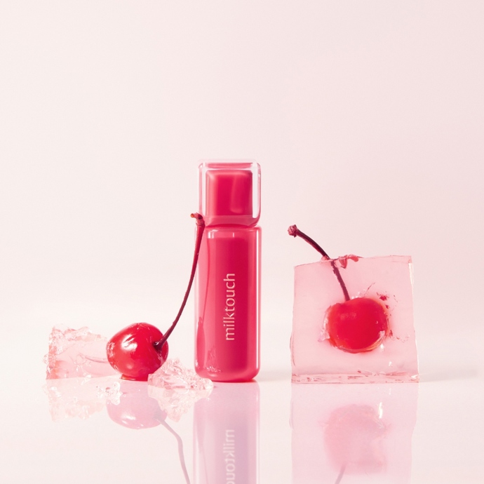 Jelly Fit Glow Lip Tint, Milk Touch, 399 Kč
