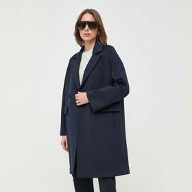 Kabát: Max Mara
Kabát: Max Mara