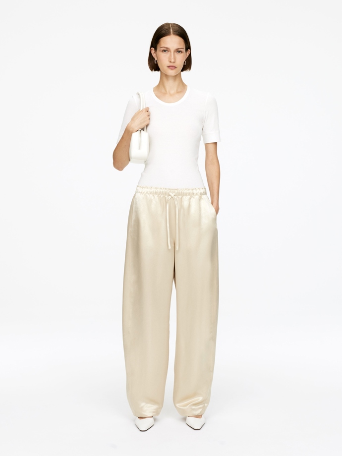 Kalhoty, Arket, 89 eur
Kalhoty, Arket, 89 eur