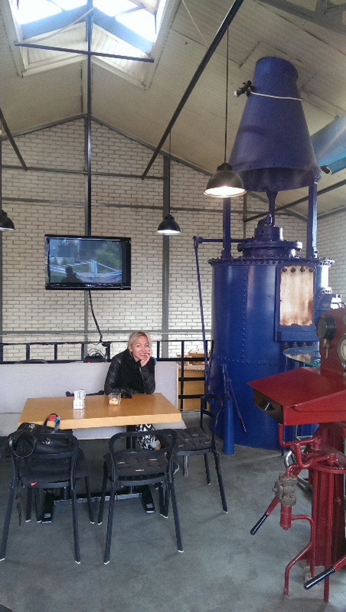 Kavárna v komplexu Technopolis