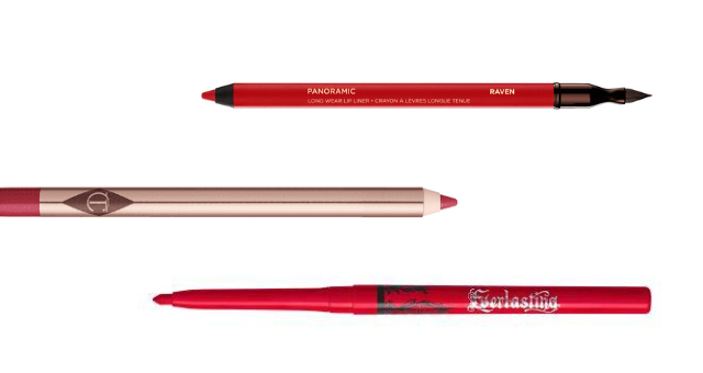 Jednoduchý silvestrovský make-up? Vsaďte na rudou rtěnku, která vám vydrží celou noc. Jednoduchý silvestrovský make-up? Vsaďte na rudou rtěnku, která vám vydrží celou noc.