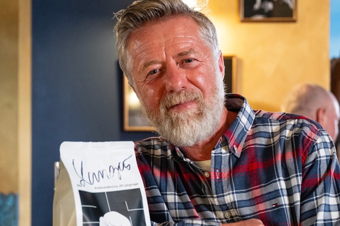 Jiří Langmajer a jeho nová káva 3666.
