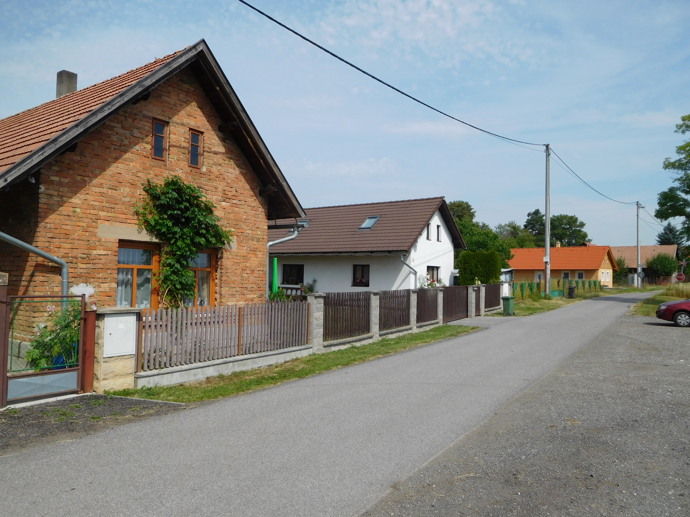 Kozodírky je malá vesnice, část města Libáň v okrese Jičín. Nachází se asi 2 km na západ od Libáně.
Kozodírky je malá vesnice, část města Libáň v okrese Jičín. Nachází se asi 2 km na západ od Libáně.