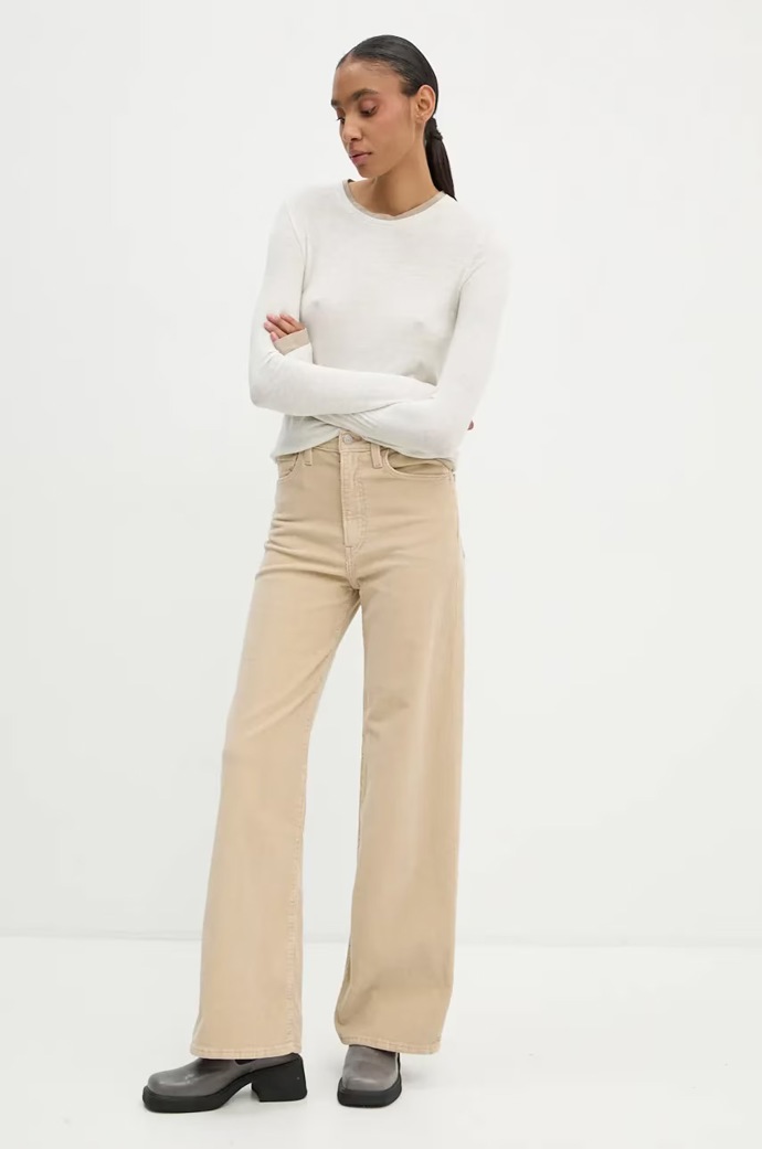 Kalhoty, Levi's, 2899 Kč
Kalhoty, Levi's, 2899 Kč
