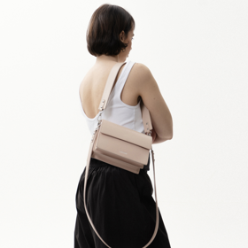 Kožená cross body kabelka Siena, Loro Oro, 3 590 Kč
