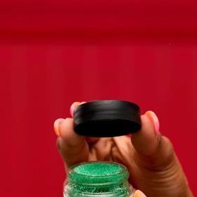 Scrub na rty, Lush, 320 Kč
