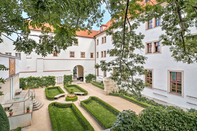 Hotel Augustine