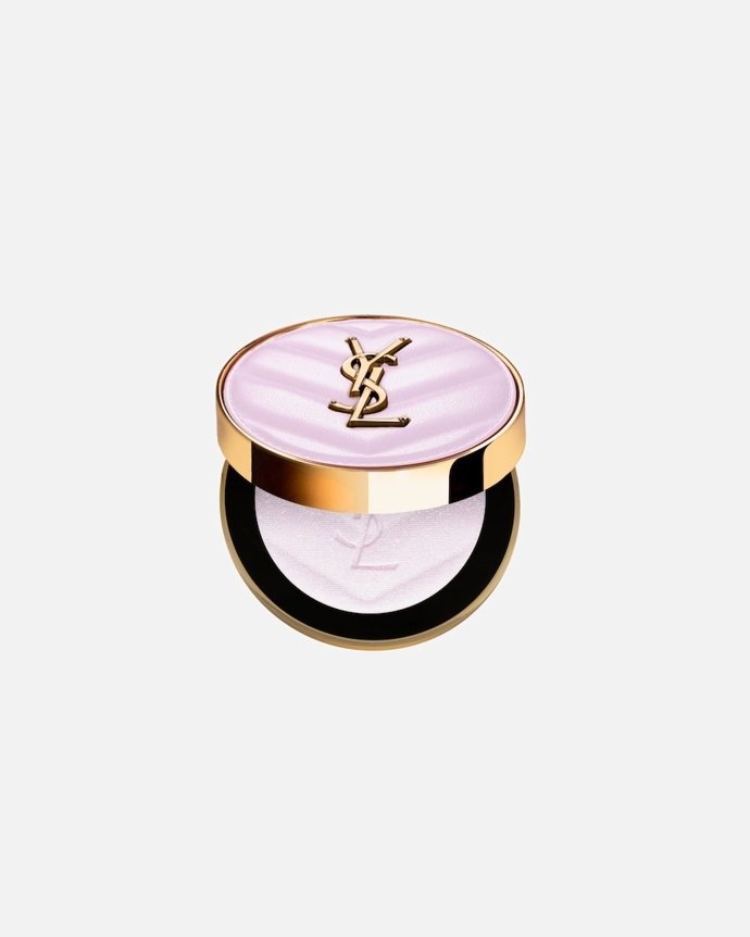 Make me Blush Powder, Yves Saint Laurent, 1149 Kč
