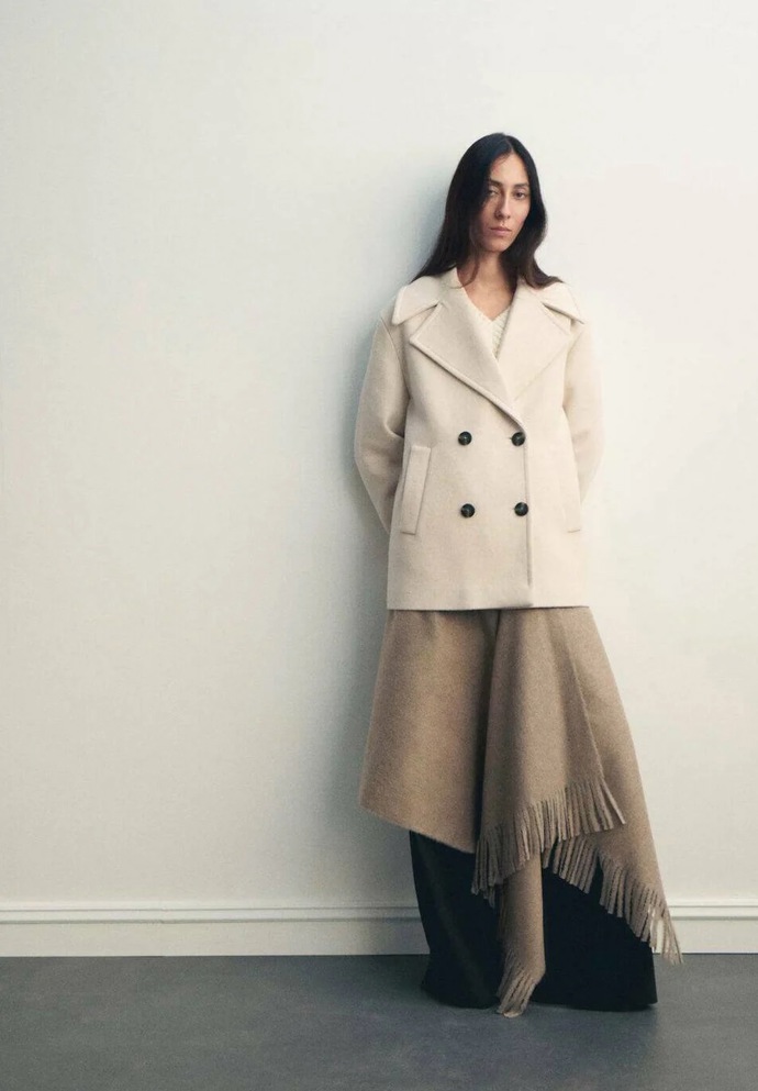 Kabát, Mango, 2499 Kč
Kabát, Mango, 2499 Kč