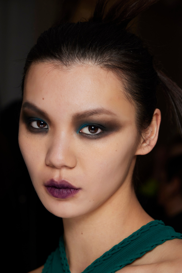Smokey eyes
Smokey eyes