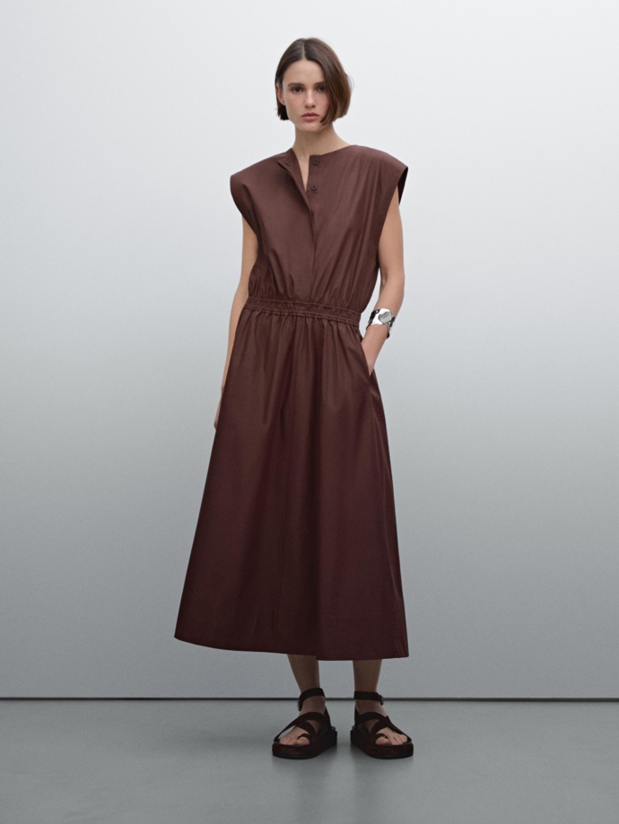 Massimo Dutti, 2499 Kč
Massimo Dutti, 2499 Kč