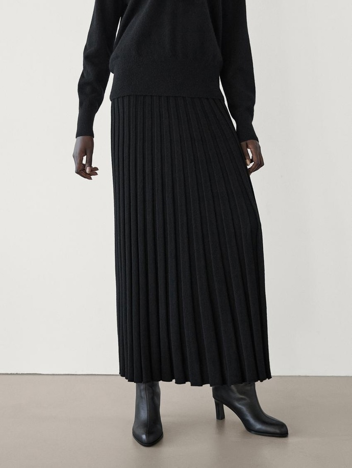 Massimo Dutti, 2999 Kč
Massimo Dutti, 2999 Kč