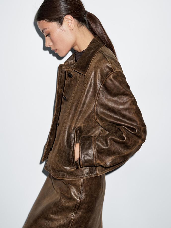 Massimo Dutti, 9999 Kč
