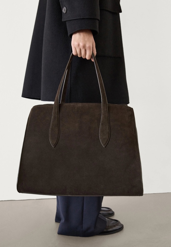 Kabelka, Massimo Dutti, 9999 Kč
Kabelka, Massimo Dutti, 9999 Kč
