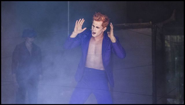 Muzikálový tip: Lazarus od Davida Bowieho je plný melancholie a naděje Muzikálový tip: Lazarus od Davida Bowieho je plný melancholie a naděje